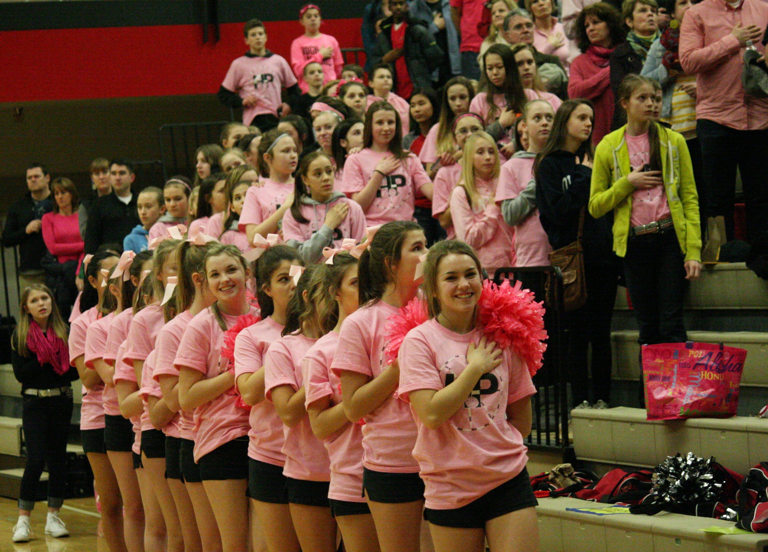 Camas crowd and cheerleaders.