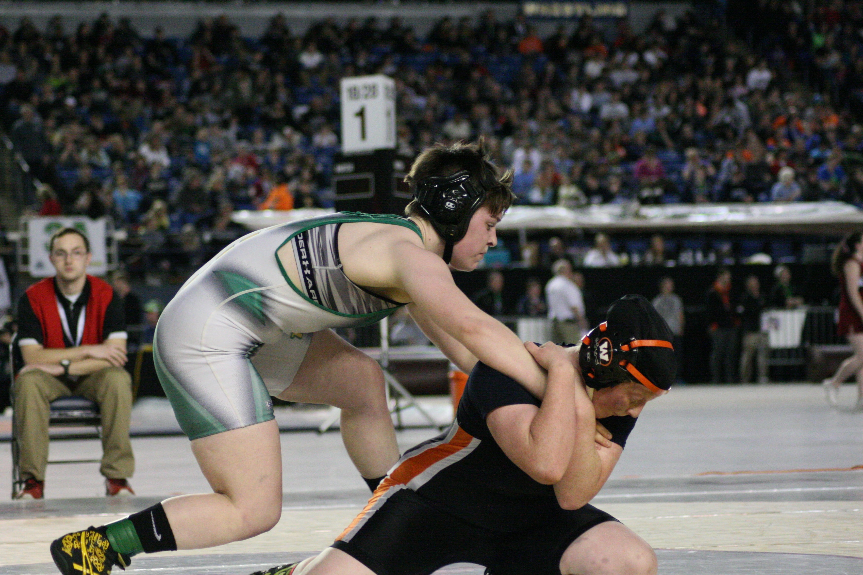 Abby Lees whiplashes her opponent
