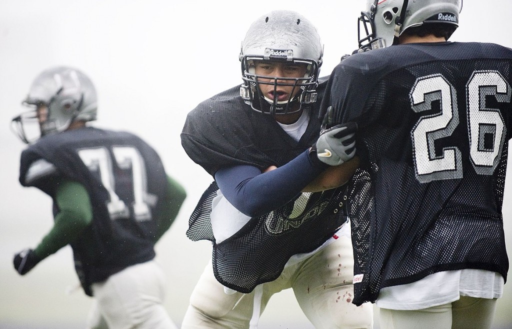 Steven Lane/The Columbian
Alberto Rodriguez went from unknown out-of-state transfer to starting lineman on the Union football team in just a few weeks.