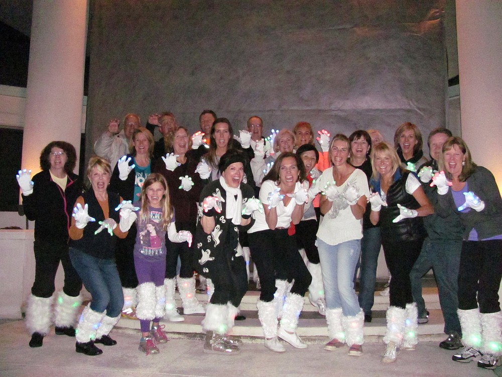 Every Halloween, a group of neighbors in Lacamas Shores participates in "Thrill the World," a worldwide choregraphed dance to Michael Jackson's "Thriller," the Saturday before Halloween. The neighbors also participate in a neighborhood performance on Halloween Night.