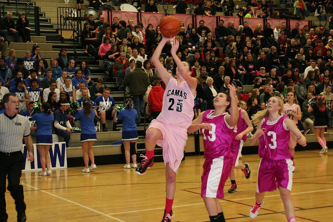 Tatum Schroeder finishes off a fast break for two points.