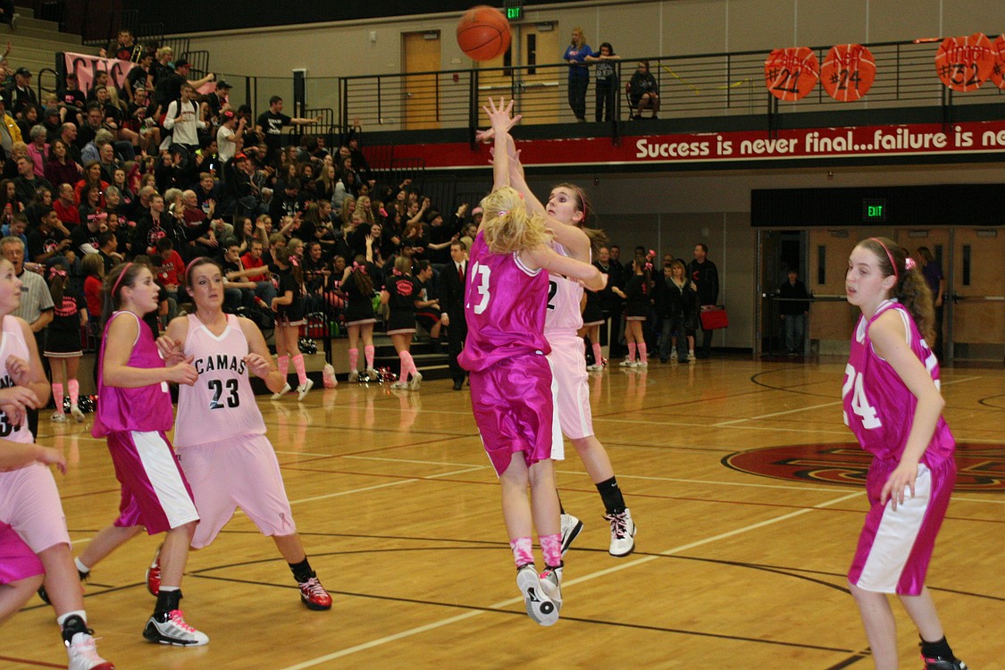Kendra Preuninger takes aim.