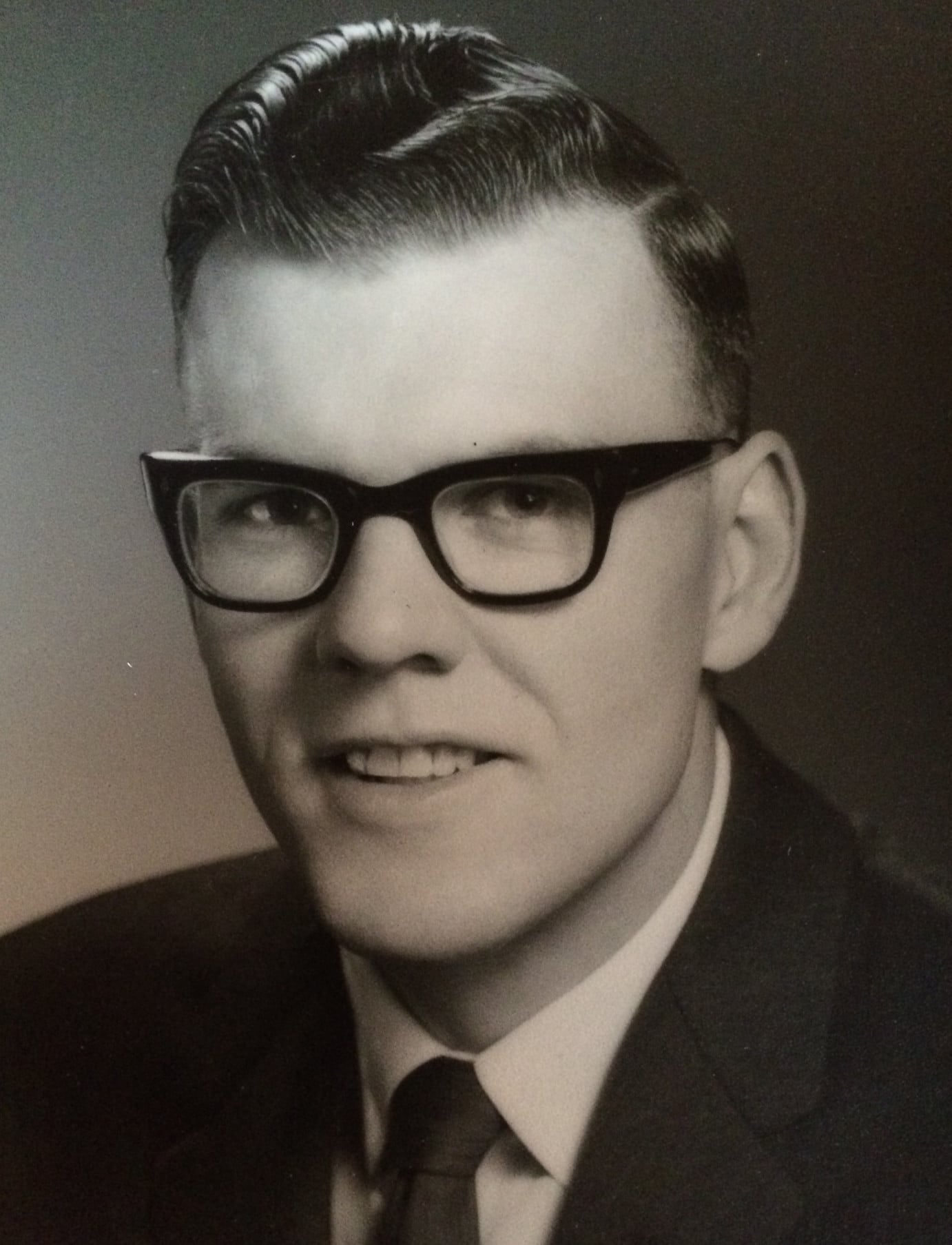 Leonard Allen Millard died peacefully Nov. 22, 2015, in Tigard, Oregon.