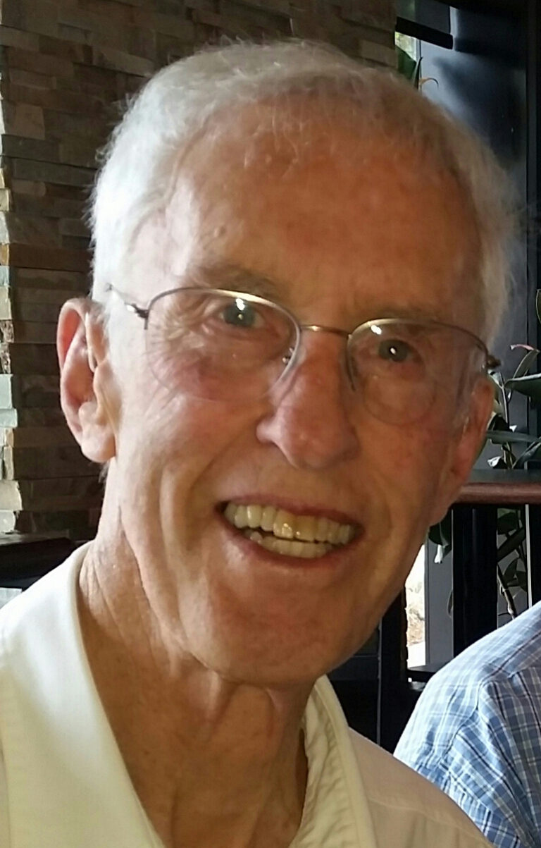 Robinson Duncan Walker died Dec. 25, 2016, surrounded by family.