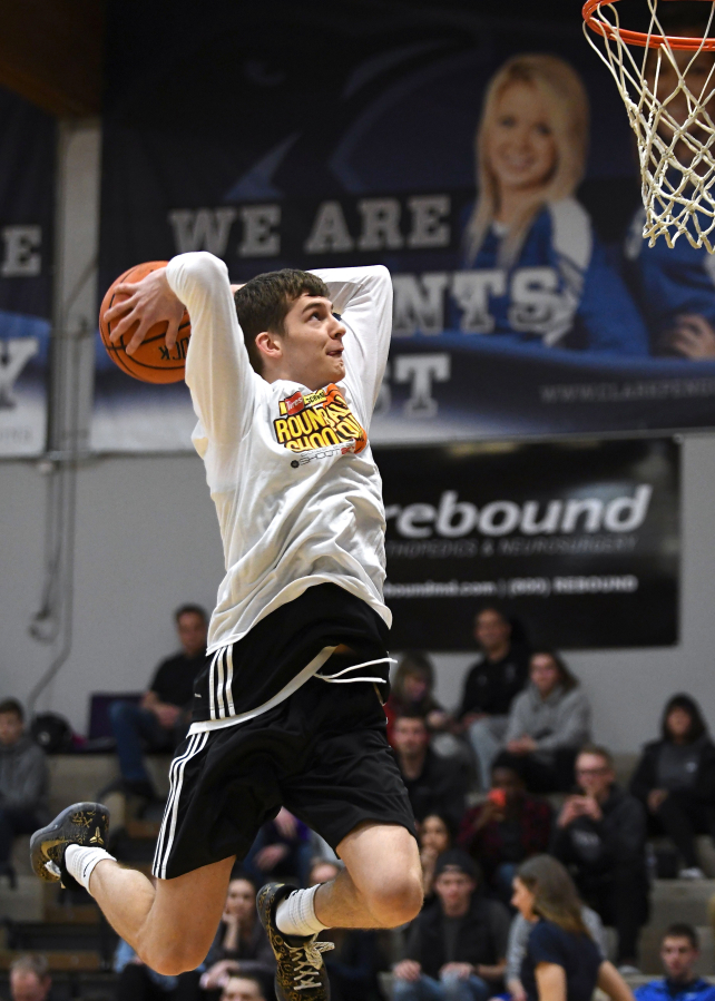 Camas High School senior Alex Glikbarg won the slam dunk contest at the Les Schwab Tires Roundball Shootout March 26, at Clark College. (Photos courtesy of Kris Cavin)