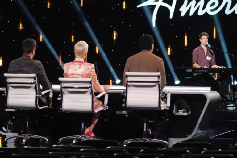 Mac Potts performs on the "American Idol" stage for judges Luke Bryan, Katy Perry and Lionel Ritchie in 2018.