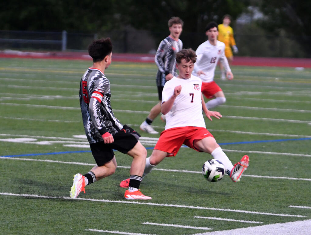 Greyson Becker (7) of Camas intercepts the ball from Union&rsquo;s Jayden Le. (Tim Martinez/The Columbian)