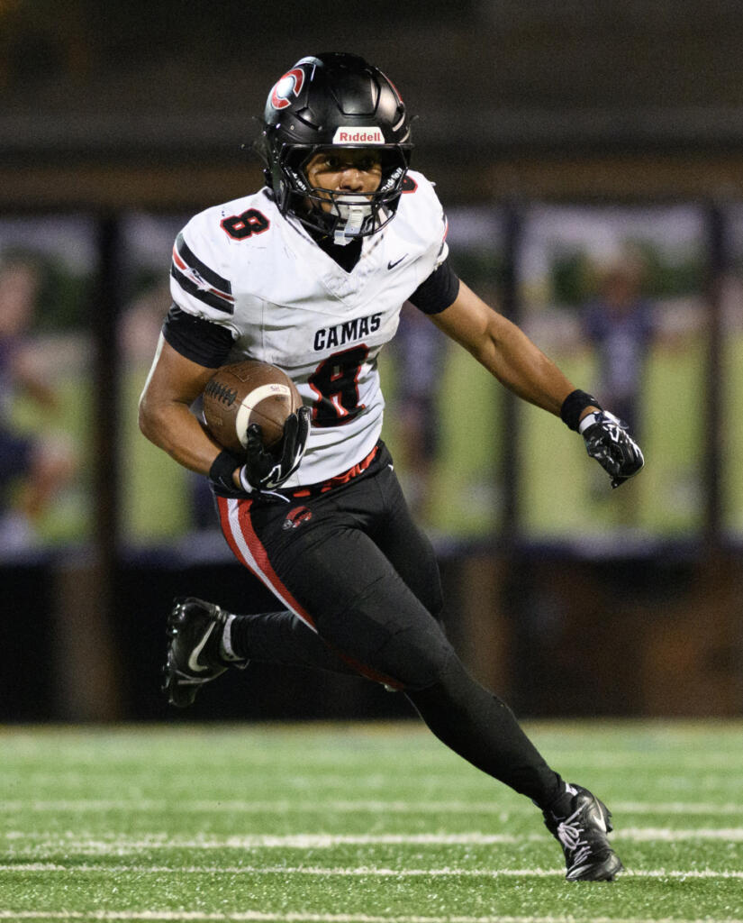 Camas senior Thor Brody runs with the ball Sept. 18 during the Papermakers&rsquo; 38-21 loss to Skyview at Kiggins Bowl.